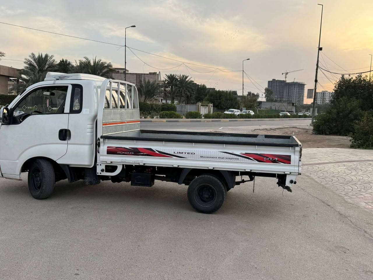 السلام عليكم كية البيع موديل 2022 رقم قادسية   تحويل مباشر سياره  محرك  وكير  كفالة عامه سياره مال جناي سياره فول مواصفات العنوان بغداد البياع ***********
