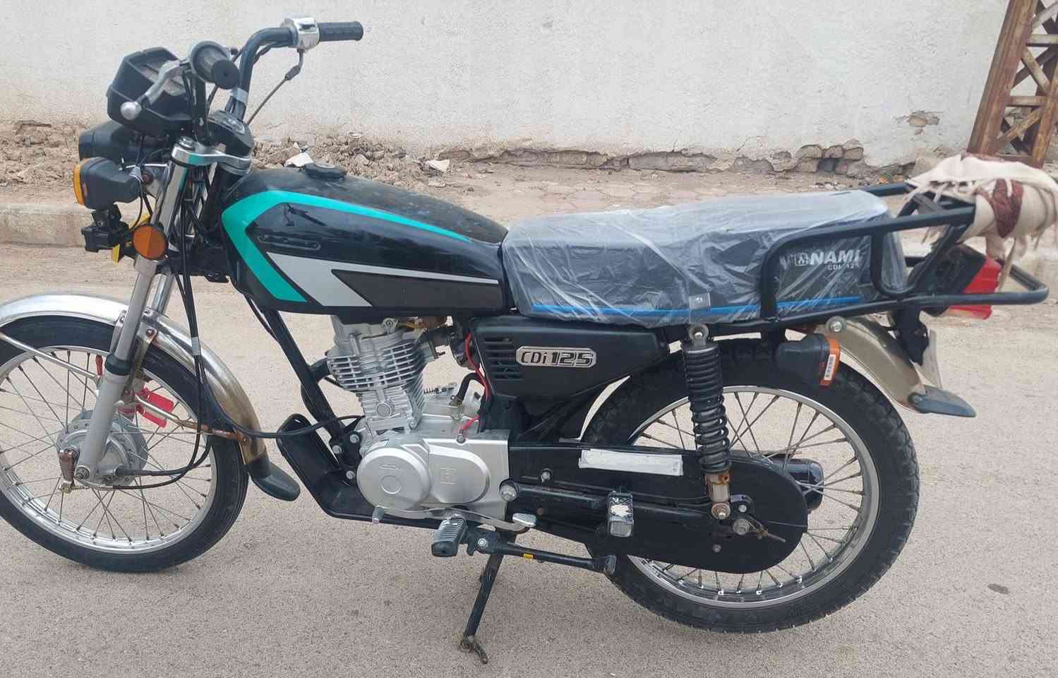 سلام عليكم دراجه نامه للبيع بدون  ب675وبيه مجال مكاني لميمونه ‎‎0782 162 9413
