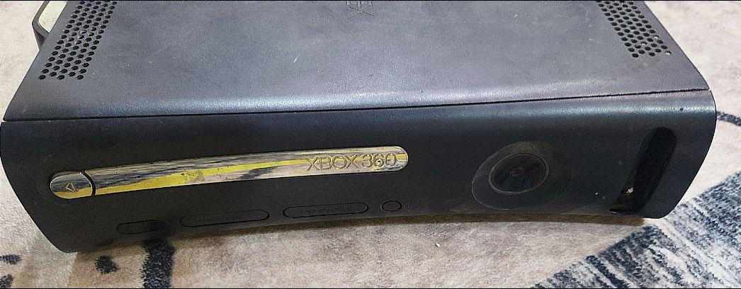 اكس بوكس إصدار قديم
ابيع فحم لان متروك بدون ملحقات 
وسعره فقط 40 شامل التوصيل


**إذا كنت صاحب هذا الإعلان وتريد حذفه لأي سبب، رجاءا أرسل رسالة إلى الدعم الفني**