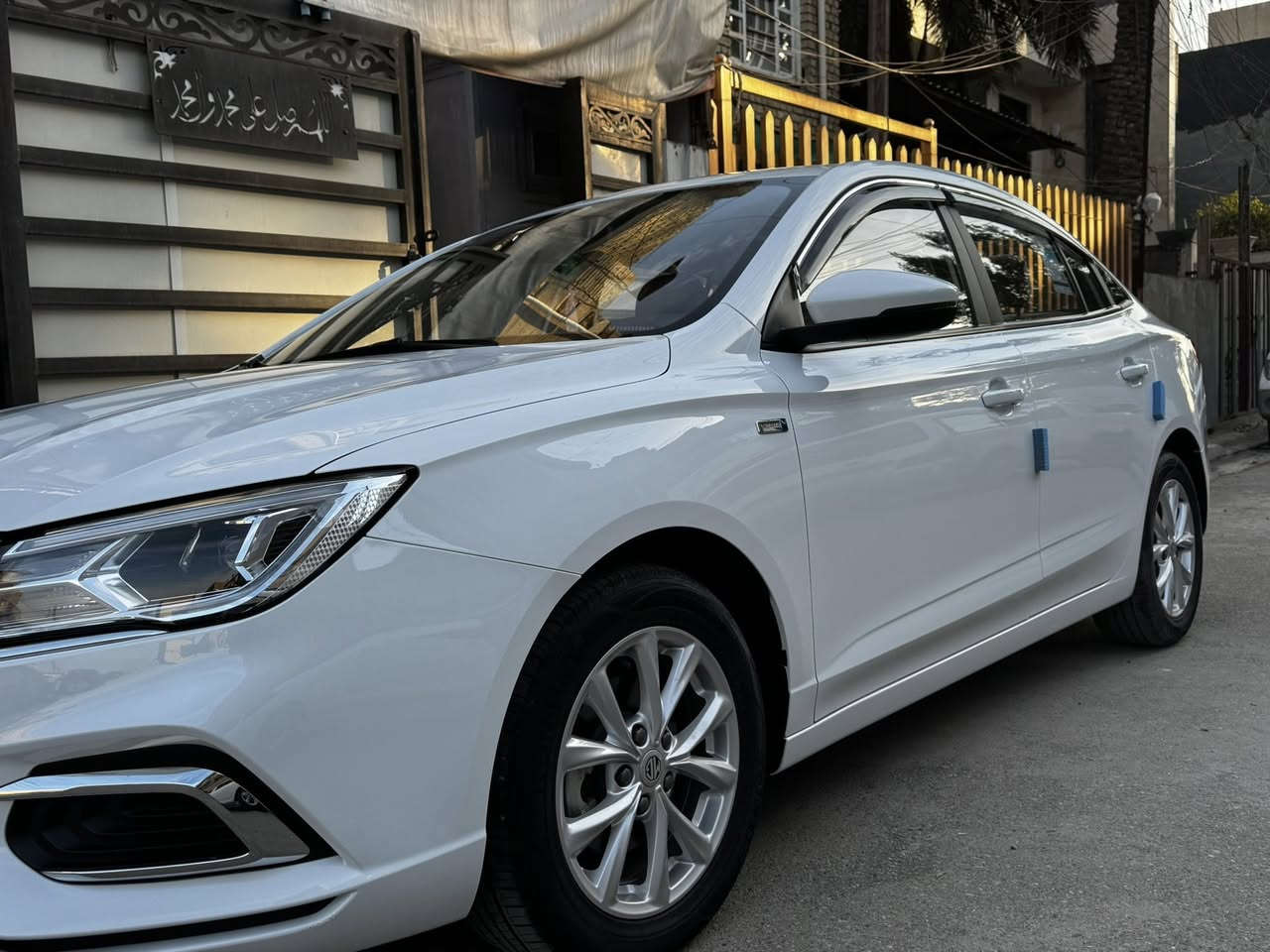 مكفوله السياره
❗️ MG5  موديل 2024 ‼️
‼️ماشيه 11 الف كيلو متر ‼️
‼️خاضعة لضمان الشركة 6 سنوات 🔥
‼️‎المحرك 1500 تنفس طبيعي ‼️ 
‼️‎كير اوتماتيك ‼️
 🔥كامره خلفيه🔥
‼️‎تحكم ستيرن جهتين ‼️
🔥‎مثبت سرعه 🔥
🔥‎اشاير بالمري 🔥
🔥‎حساس اطارات 🔥
🔥‎ويل كب 🔥
باسمي السياره رقم بغداد 
‼️‎وباقي المواصفات المعروفة ‼️ 
السعر 110$

‎  ***********
‎الشراي يتصل
