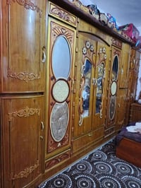 غرفة نوم خشب • نضيفه • للبيع