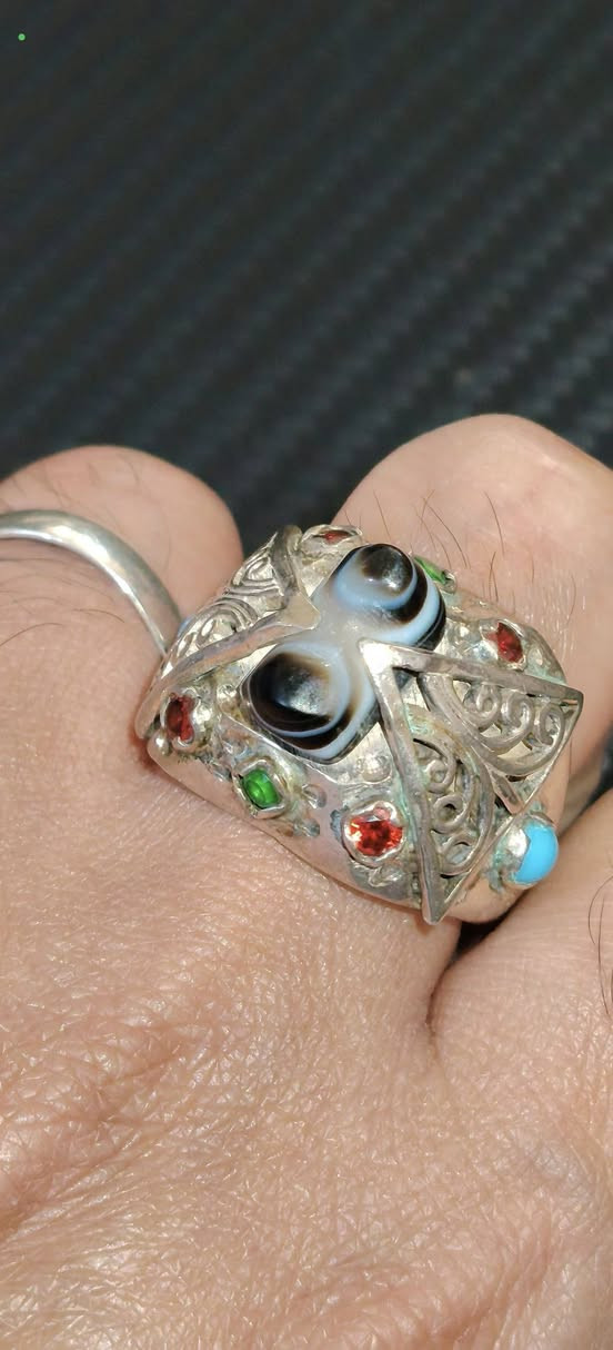 جزع بقري قديم صياغة دوش قياس الخاتم ٢٢ يوجد توصيل


**إذا كنت صاحب هذا الإعلان وتريد حذفه لأي سبب، رجاءا أرسل رسالة إلى الدعم الفني**