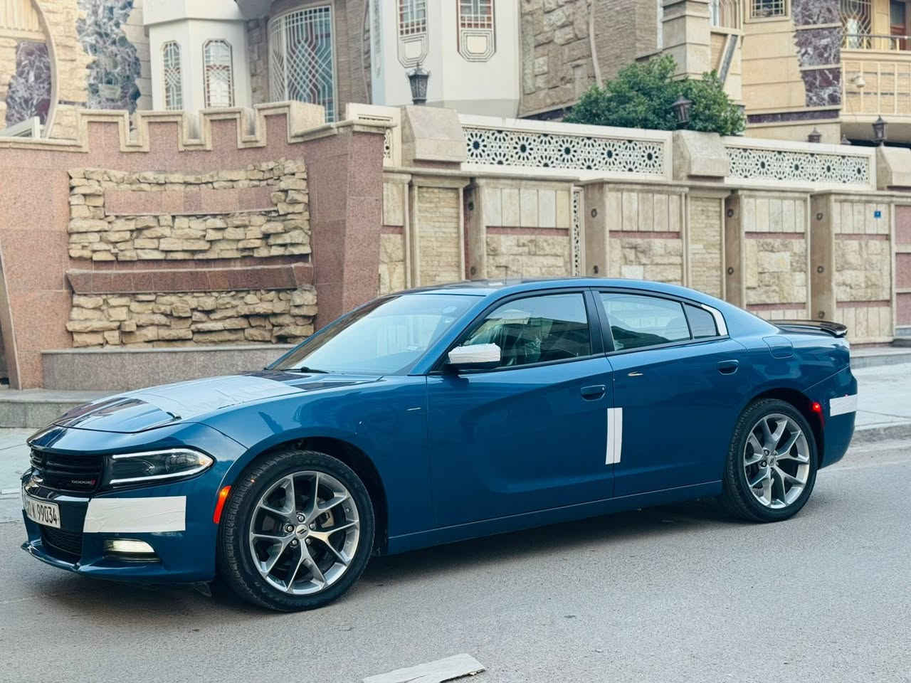 سلام عليكم
جارجر موديل 2022
***********
السعر238 
بيه مجال :
المحرك :- V6 3.6L .
الفئه :- SXT . 
الموديل :- 2022

المواصفات :- 
بصمه 
شاشه كبير 
سبويلر 
سماعه ALPiNE
كشن كهرباي 
بصمة ابواب+ صندوق
تبريد قطعتين
كشن حضن بلادي 
ستيرن هيتر
مرايات هيتر 
كاميرة دواره
Light Led+ بيلادي زنون
حساسات خلفية 
صبغ ربع البنيد. اثر حرق الماصده الامامية 

كير محرك بوضع الشركة 

مكان السيارة بغداد 
السيارة رقم اربيل بأسمي شخصياً تريد تحويل مباشرالسعر بلاش
