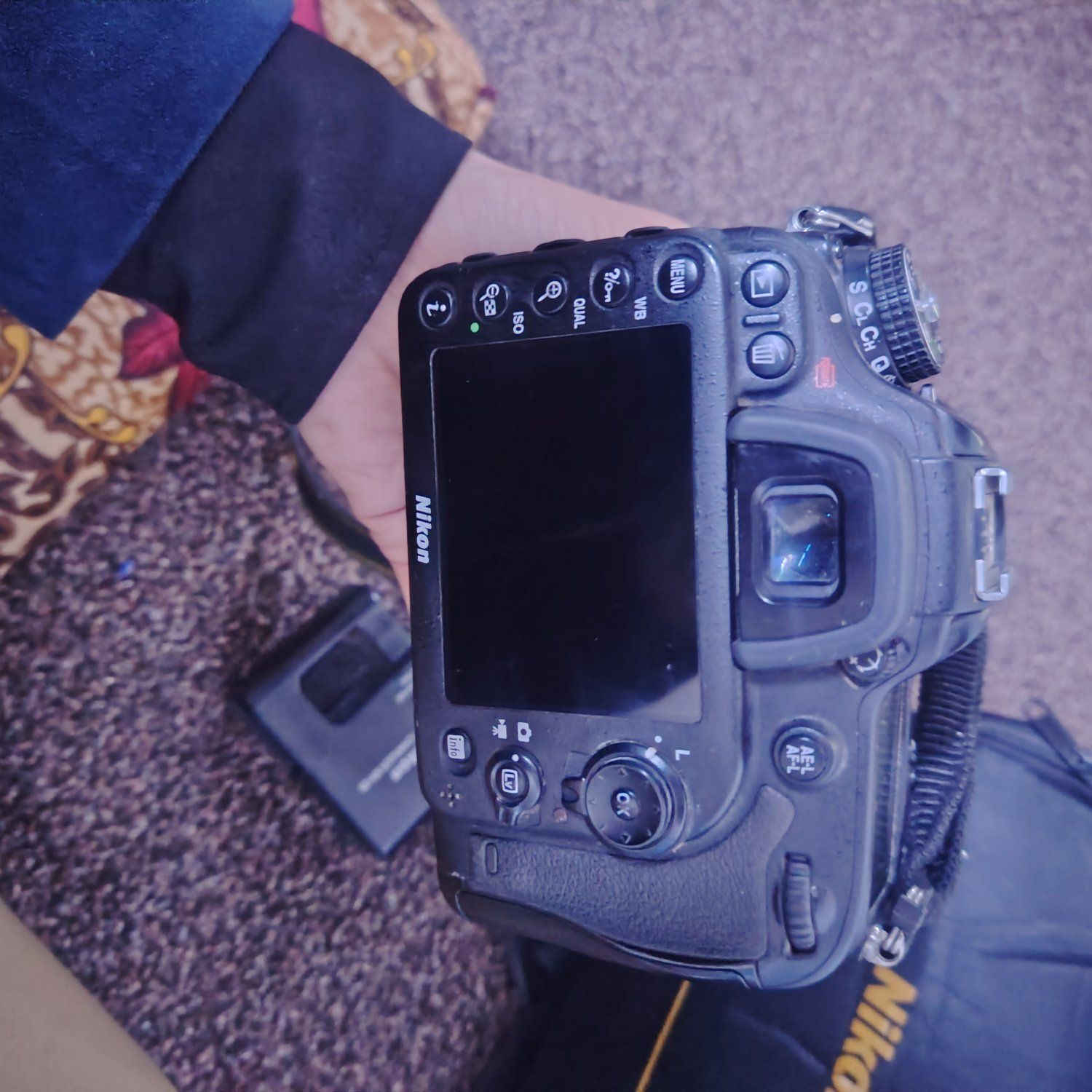 كامره نيكون 7200 للبيع النظافة كدام العين
ملحقاتها
بدي
جنطه
شاحنة
بطاريه
حزام كتف
استاند كامره
السعر 620 الف وبيها مجال بسيط


**إذا كنت صاحب هذا الإعلان وتريد حذفه لأي سبب، رجاءا أرسل رسالة إلى الدعم الفني**