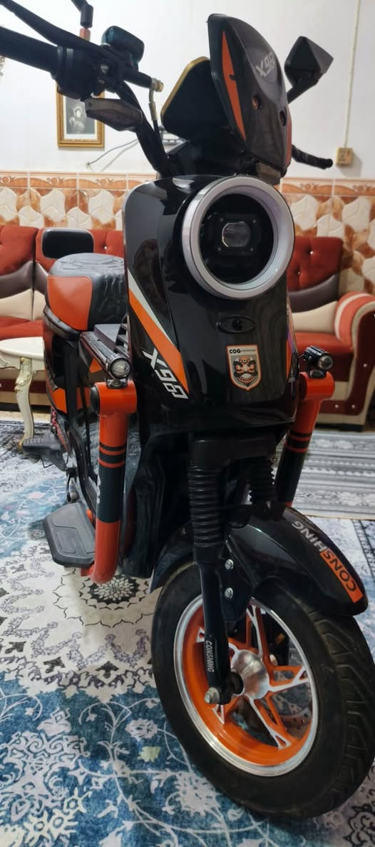 مثل ماواضح بالصور والفديو دراجه X900 معروفه بقوتها ومتانتها مختمه من كلشي كهربائيات وكلشي جاهزه 5 بطاريات    *********** مكاني بصره شقق الكزيزه

