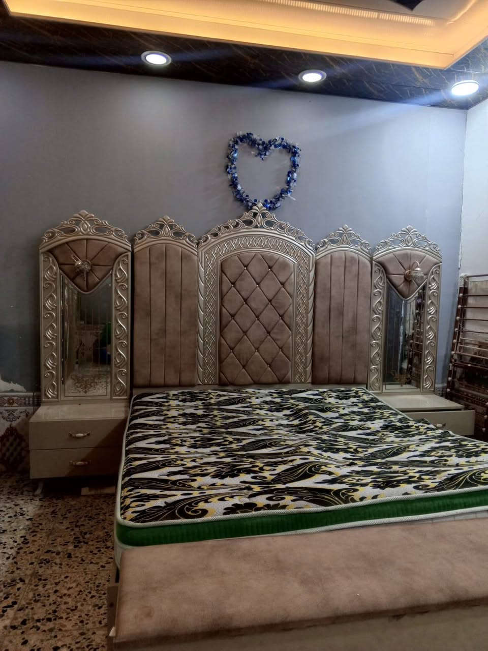 سلام عليكم ورحمة الله وبركاته غرفة النوم تركية اخت الجديدة نوع ملكي اسم الطراز شهرزات سعر ٧٠٠ الف
هـ *********** @إشارة مكان النجف الكوفة شارع معمل
