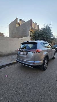 راف فور ٢٠١٨ فئة XLE وارد أمريكي حادثها مثل ما موضح بالصورة وبيها حادث...