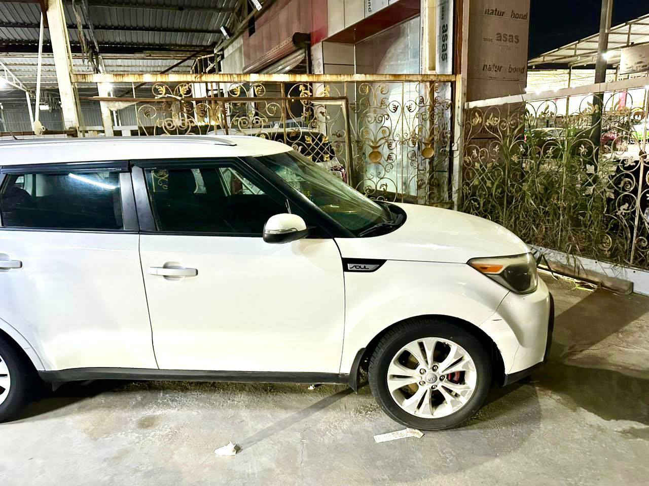 السلام عليكم للبيع كيا صول 2015
وارد امريكي  محرك 2000 
 رقم بابل 
بيه رشات صبغ ابيع  حزام
 اكشن كهرباء 
بدون ايرباك 
السياره موجوده بناصريه
السعر 89
الاتصال 
***********
