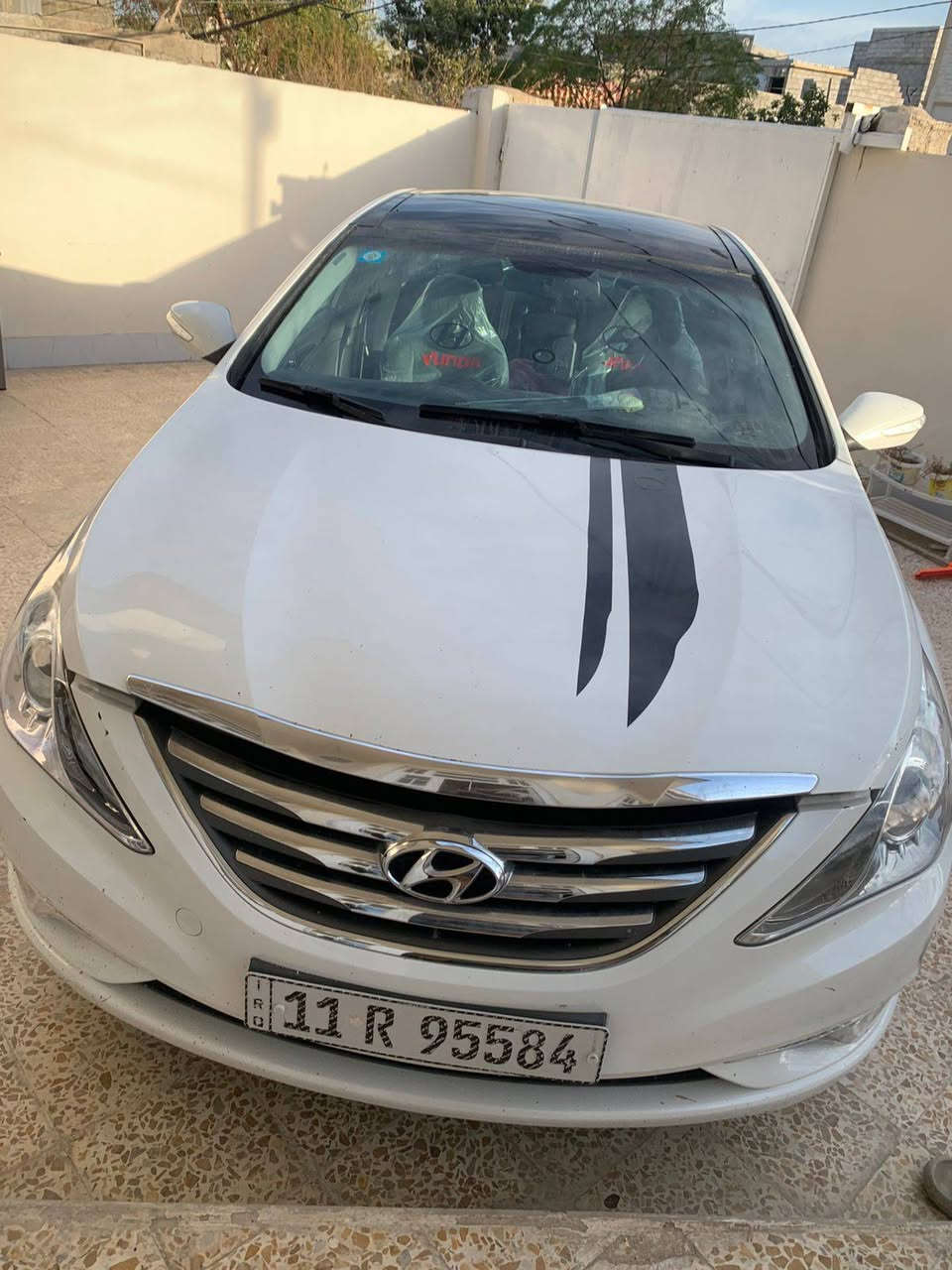 السلام عليكم سوناتا 2012وارد امريكي2400
سياره فول مواصفات كشنات جلد تدفئه تبريد بلكشنات
بصمه فتحه 
كير محرك بجيس كفاله 
سياره صدرها 75 بل ميه 
باقي كفاله بيها صبغ صفحه لسياره 
***********
مكاني بغداد الغزاليه السعر 110 وبيها مجال نشالله
