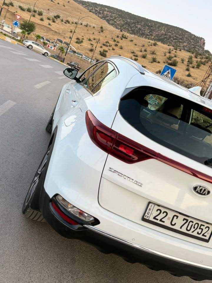 کیا سپۆڕتاج خەلیجی کۆری بریک لەپئ 
مۆدیل2021
10پارچە ڕەش لەسەرساخەی کرایتە
پارچەرەش لەپاش دەپارچەی بئ تیبینی یە
هیچ هیچی نیە بئ قنج وقۆپ وبئ تەزرە بئ شوختە
سیارەکە پاکەتیە نموونەیە 
 زۆر کەم ڕۆشتیە١٠٠هەزار 
گیڕومکینەی ووک بلادینە
سەنەوی هەزەی جارئ ماوە نوئیە
 
نرخ لەکۆمینتی پەیجی dasty2soran carsدانرایە

سیارەکە گیڕومکینەی بلادی وەک 
تۆکسۆنە مکینە 20دووش مڕغووب
فول مواسفاتی دەرەجەیەک 
ویل گەورە مڕخووب ناوکوشین خەنەی وجلد مڕغووب 
تحدید سورعە وشاشەگەورە بلادی
کامیرە وپیش وپشت حساس تبرید مرکزی 
ژمارەی خاوەنی 

***********

