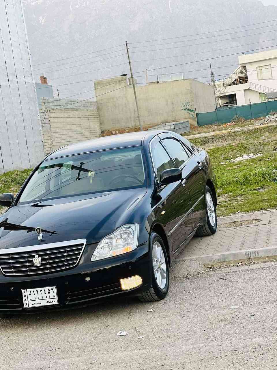 توێتا کراون شاهینە گۆڕینەوە ناکەم تەنها دەفرۆشم 
2005
182بڕاوە گەورە بە گەورە سەیەیارەکە کامل جایزە 99هه زار ڕۆیشتوە 1دیناری مەسروف نییە بۆیاغی نیە تەنها شوێن موسەکانی بۆیاغە سەقفی وەک شوشەوایە سەیارەکە پێش و دوای هیچی پێوە نیە کەڤەر گۆراوی بەشەرت بەوشەرتەی بەقەدەر ساغێک جوانبێت دەعامی بۆ دەعامی چاڵو شوغتی نییە

ڕۆیاڵ مواسەفات
5بەسمە
سوکان لێگزز 
ساج سور
هەر 4کوشن کارەبایە ئێشەکات
شاشەیه
3دوگمە سەلاجە
ئاوێنەی دەخەوێ
پەردەیە4تایەو ویلی لەژێره
ئەدەواتی ناو سنوقی کامل لەگەڵە 
شوێن پیرەمەگروون  سعری 50$معامەلەیەکی زۆر کەم
ژم ***********
*********** السليمانية, العراق
