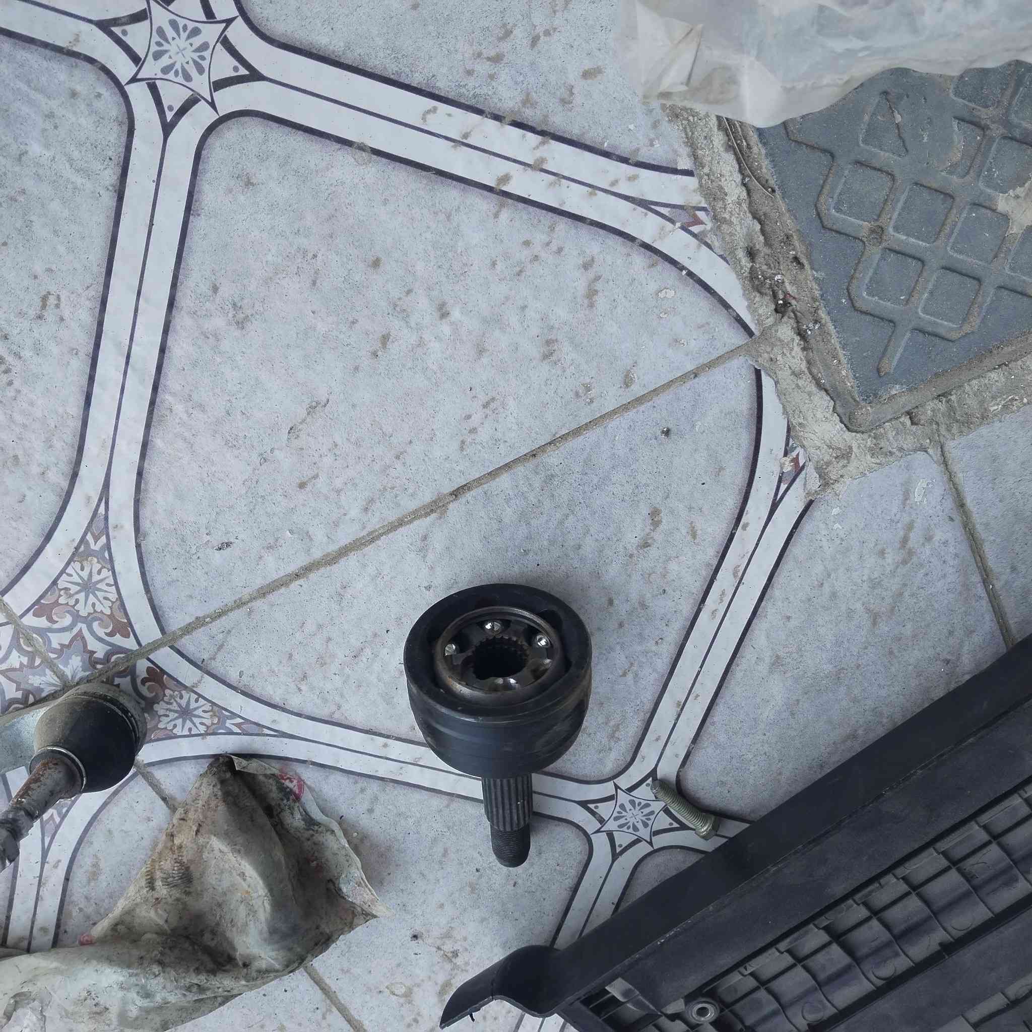 السلام عليكم
أغراض افيو اوبترا للبيع
غطاء مكينة + دكشن بارد هوه وحساساته والبوري مال الهواء + درايم شفت ايمن + روس ارواط اوبترا + دبة زراكات هيك وماطورها  الي يريدهم يقيم بلي يرضه بي الله وياخذهم مكاني بابل المسيب ***********
