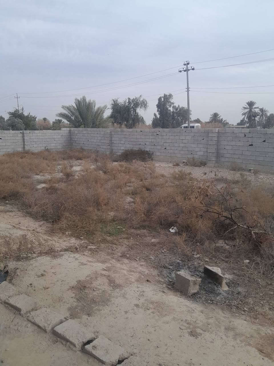 سلام عليكم للبيع دونم فرع إلمام قرب المحطه ع شارع العام للستفسار اتصل وتدلل***********
