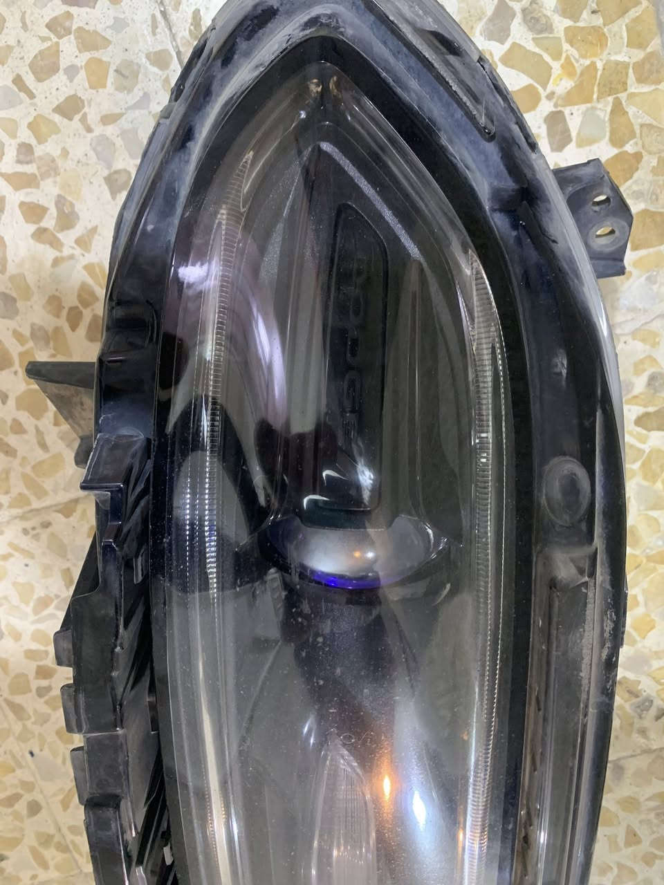 السلام عليكم ..
للبيع لايتات جارجر اصليات بدون كسر بدون فطر فاتحهن من جارجر موديل 2020 فقط الد مالتهن محترك بلوجكترات  وقواعد مالات جارجر SXT

فقط بلوجكتر واحد محترك مكاني البصره السعر مناسب رقمي ***********
