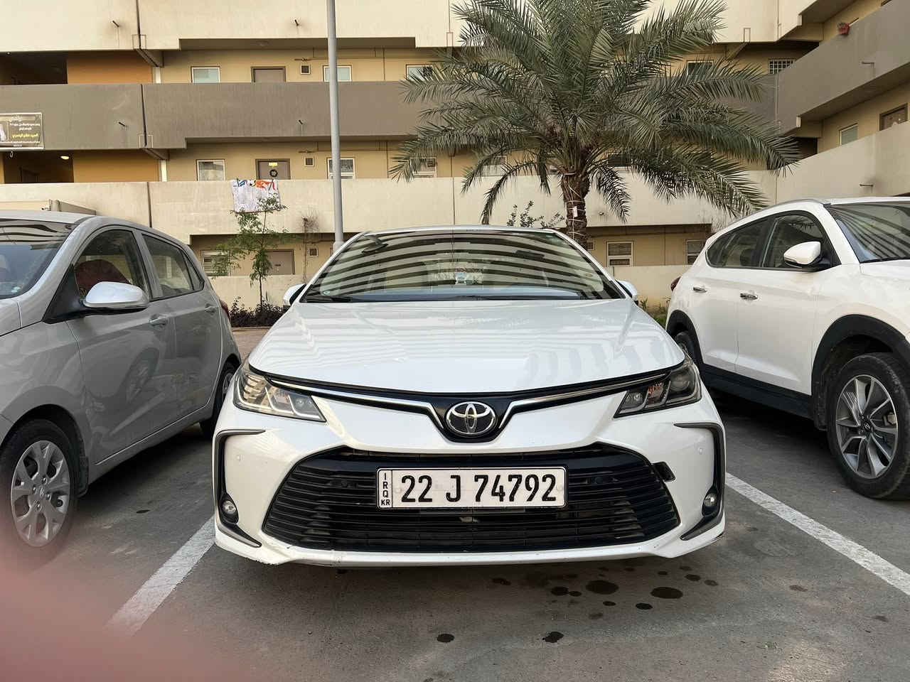 السلام عليكم كورلا موديل 22 خليجي مواصفات معروفة بيهة صبغ قليل بالجاملغ الامامي صفحة الصدر وبيهة بارد بالداير مال الجاملغ الخلفي صفحة السايق ماشية 112 الف السعر 160 وبيهة مجال  ***********
