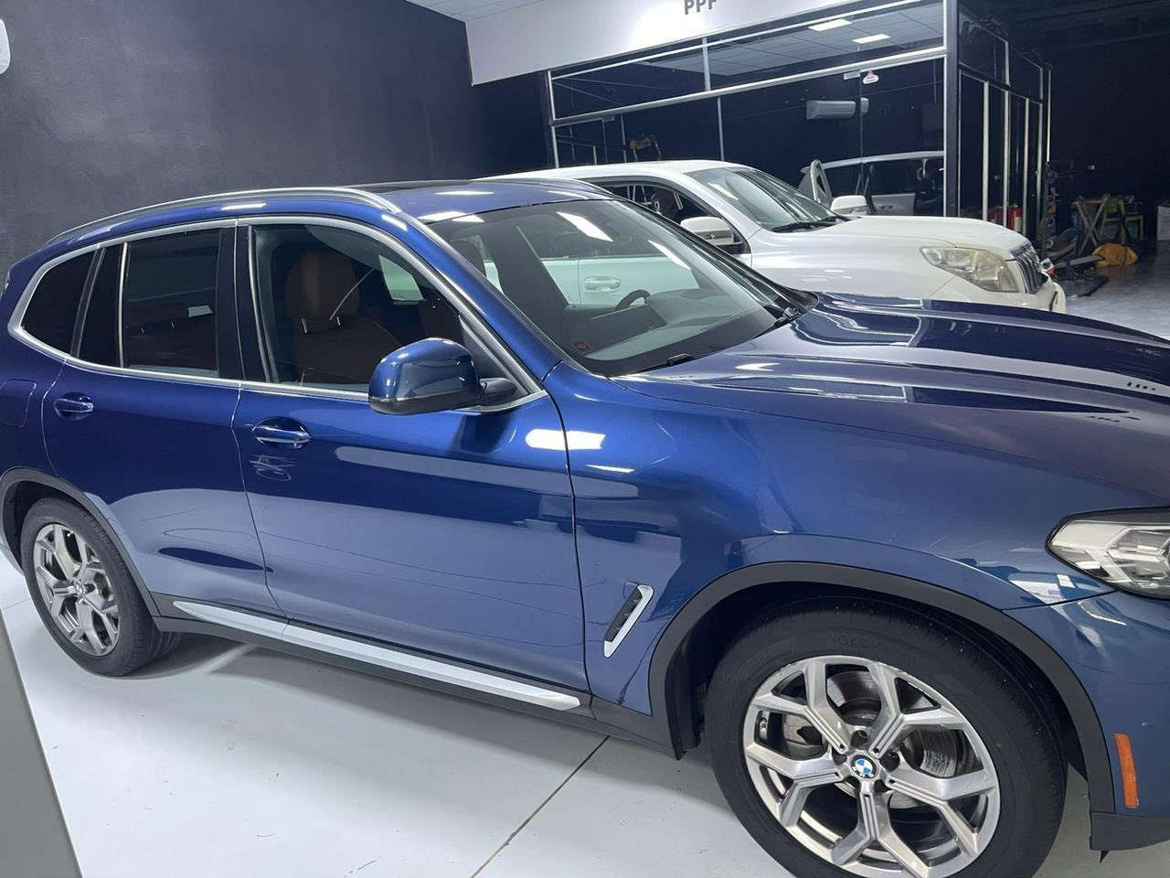 bmw 2023 x3
ماشية 51 الف كيلوا 

حادث جاملغ خلفي مع باب خلفي 
صبغ 3 قطع بابا امامي خلفي جاملغ خلفي 
بدون ايرباك بدون 
السعر 30 الف دولار 
رقم اربيل 

***********
