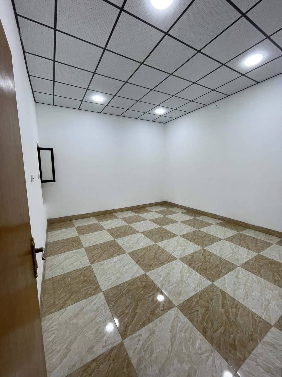 #اعلان565
دار للبيع طابقين 
نوع_الملك :-  طابو صرف  
# @مساحه 200 متر
#السعر 175
الموقع حي عسكري قرب مدرسه بغدا گول 
للأستفسار الأتصال على الارقام التالية :
📞***********
📞***********
أو مراسلتنا عبر { ــــ وتساب ــــ  } 
أو مراجعة #مكتب #كركوك الاجمل  للعقارات ولمقاولات حي العسكري بجانب موقف الكوسترات 
{  #نتشرف #بزيارتكم ونستقبل كافه عروظكم
