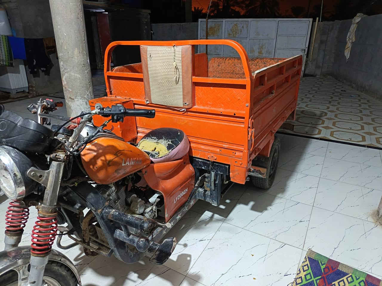 ستوته البيع فرس مديل 19رقم نكليزي توه طالع. سعر 2مليونين 750وبيه مجال


**إذا كنت صاحب هذا الإعلان وتريد حذفه لأي سبب، رجاءا أرسل رسالة إلى الدعم الفني**