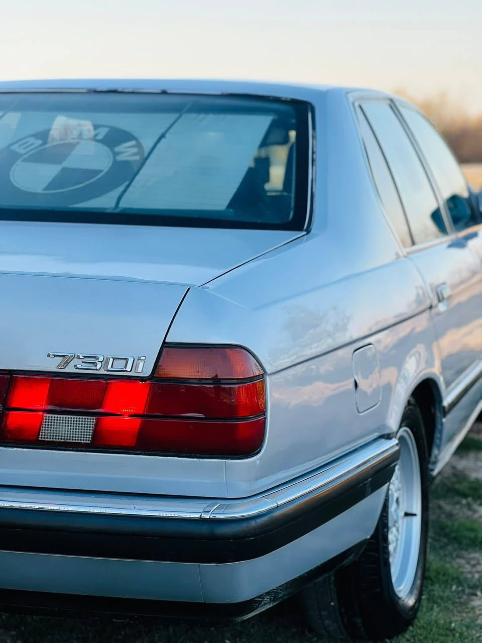 السلام عليكم للبيع بسعر مناسب
او مراوس
 55 ومجاله بسيط للشراي اقره كل التفاصيل واتصل بخدمتك 
735 اصل 
رقم بغداد دولي هزه جديده تحويل مباشر 
السياره فول مواصفات 
السياره جاهزه انشاالله 
 مكينه جيده كير ميكانيكي جيد
تبريد السياره ثلج ❄️ 
منضومه كامله جديده منضومة مي ومنضومه تبريد
 حماوه  ربع ثابته 
غرفة جديده زلغ مابيه وكلش نضيفه 
كهربائيات السياره ع وضع الشركه وشغاله من كلوب البنيد لكلوب الجنطة 
بجم عريض فتحه 4 جامات كهرباء 
4 كشنات تحكم كهرباء وتدفئه تبريد 
وباقي مواصفات ال700 معروفه  
السياره نضيفه ومثل ماموجود بصوره تلكاهه بلواقع  . 
مكاني الديوانيه الحمزه الشرقي 
***********واتساب واتصال
