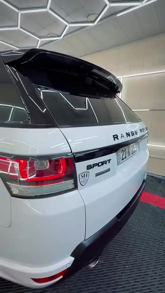 ⚔️RANGE ROVER - SPORT- AUTOBIOGRAPHY⚔️
السعر 27 الف 

📦رانج روفر سبورت دايناميك 2014🪬

وكالة شركة سردار  و مكفول كفالة عامة  

للاستفسار اتصل :- *********** 📞

مكان السيارة :- بغداد 

الموديل :- 2014 

اللون :- ابيض سقف اسود 

المحرك :- V8 بانزين سوبرجارج المرغوب 

العداد :- 100 الف حقيقي 

المواصفات فول فول 

:- بصمة :- بانوراما :- سقف كنتارا :- كاميرا 360 درجة :- رادار جانبي :- جكات  :- ابواب سحب :- صندوق جك :- دوسات كهرباء :- فور ويل 4✖️4 :- ستيرن تدفئة :- كشنات تدفئة + تبريد :- 3 شاشات :- كشنات جلد احمر :- كشنات الخلفية تدفئة :- لايتات زينون :- حساسات:- نظام صوت Meridian 

وبعد بيها المواصفات المعروفة 

السيارة جاهزة وبشرط 

عليه ادامه من كل النواحي برغي مابيه نقص 

تراي مال زيرو شرط الفحص 

رقم سليمانية تحويل او وكالة
