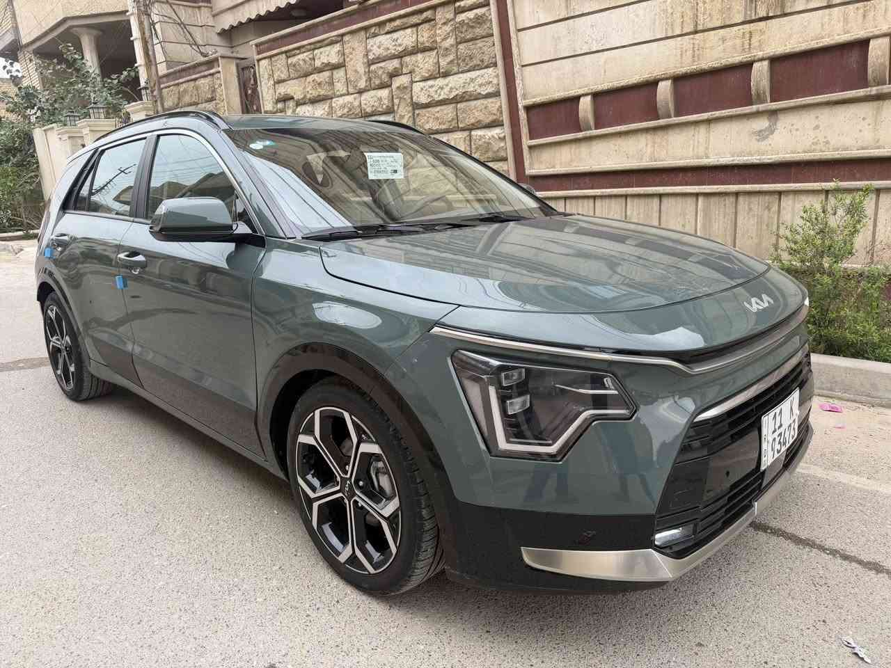 كيا نيرو للبيع سيارة جديدة مواصفات فولex بصمة ابواب و تشغيل 
كشن كهرباء تدفئة تبريد  تحكمات ستيرن اوتو هولد مانع انزلاق هاندبريك كهربائي شاشه كبيره 
عدادات ديجتال  و بعد بيها مواصفات
و بعد بيها مواصفات سيارة بيه صبغ قطعتين سونار مرفق بل منشور بيه الباب الخلفي بي كلير من امريكا رقم بغداد الجديد سعر 125 ورقه مكان سيارة بغداد الرصافة رقمي

‭0777 096 3805‬
