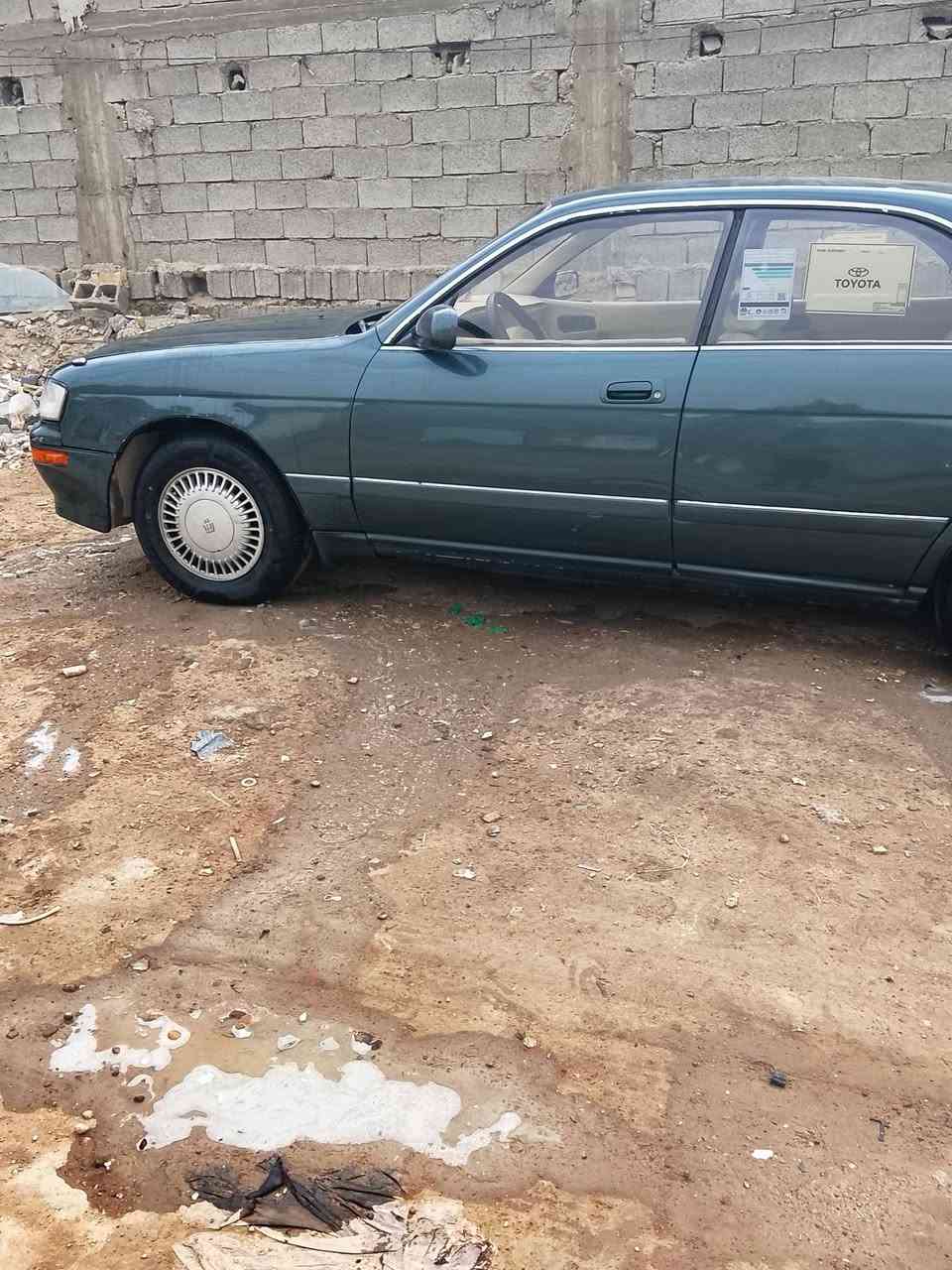 السلام عليكم بطه متصل للبيع موديل 1992لون زيتوني دوشمه غرفة  كاملة محدثة لون بيجي رقم ديالى انكليزي بسمي صدر جديد تخم تايرات جدد كير اوتوماتيك كير ومكينه بلاديات السعر 55وبيها مجال بصيط هاتف ***********العنوان بغداد شهداء
