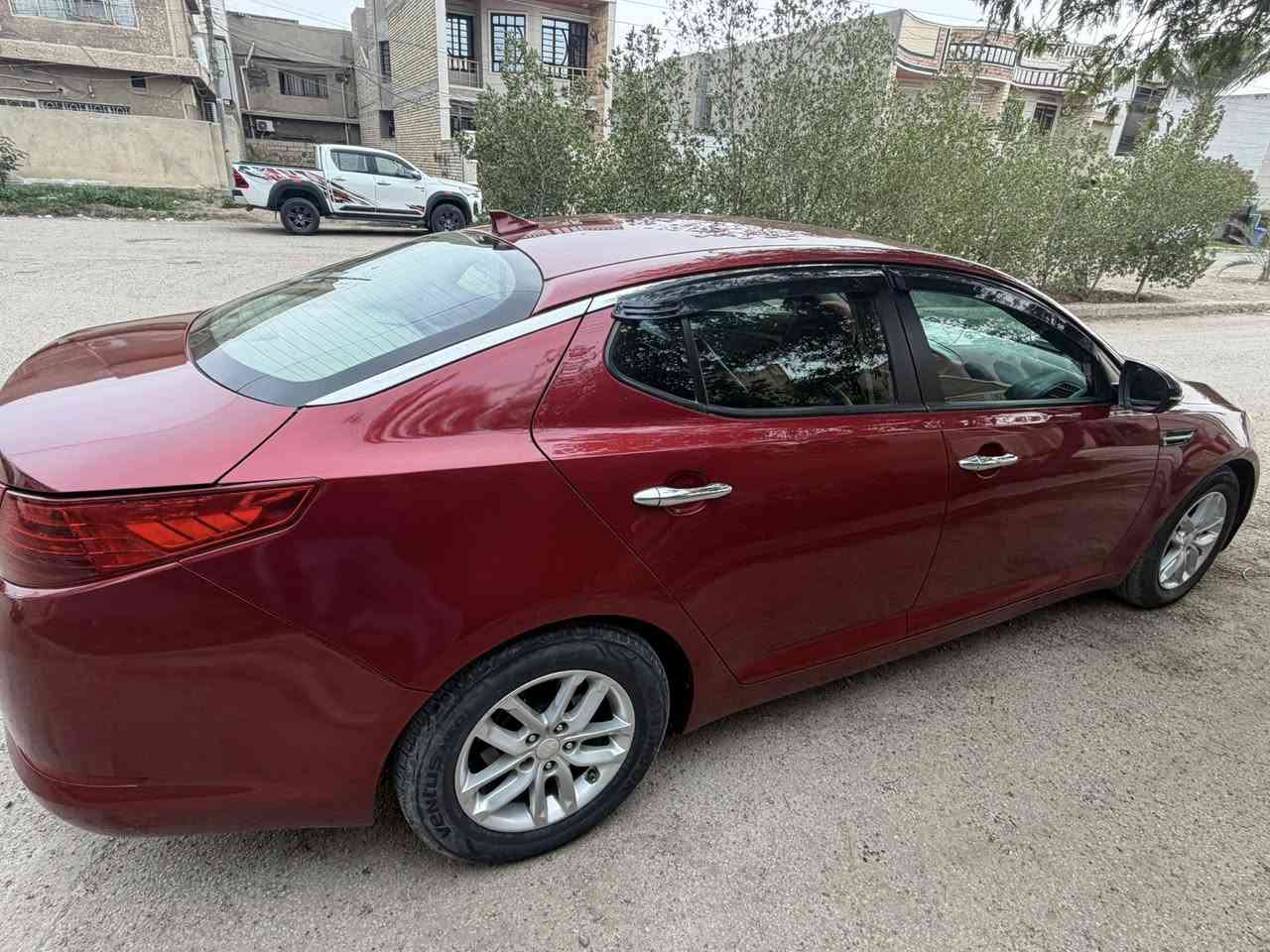 السلام عليكم
اوبتما 2013
امريكيه حادثها قبق الجنطه وجاملغ بدون دواخل بدون حوض  ولباقي كلها شركه مبيها اي صبغ 
كير مكينه كله مكفوله
حداديتها جاهزه  كلها جديد خلفي امامي صدر جديد
تخم تايرات جديد  يعني سياره جاهزه من كلشي 
مواصفات عاديه تحكم استيرن جهتين شاشه حساس اشاير بل مري جنطه بصمه 
رقم جديد النكليزي بسمي بغداد
رقمي 0783838341
***********
