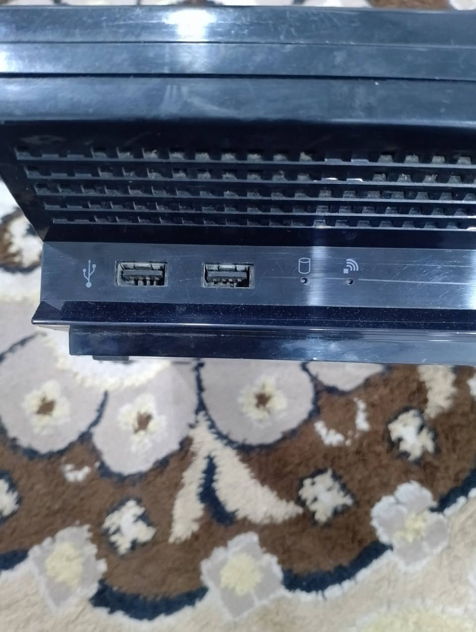 السلام عليكم/ 
شباب بلي 3 فات/مواصفات بلي نضيف 80% الجهاز كلشي كامل وموضح بل صور يجي وياه جويستك عدد (2) مع هارد بي العاب هواي 🎮 كامل ملحقلته كيبل (HD) الجهاز بدون الهارد بي (4) العاب 1/جيتي اي/2/ ماين كرافت/3/بيس 2018/ 4/سباق سيارات/ الون البلي 🖤/ الجهاز قيم واخذ واذا عندك بلي 4 سلم أونلاين مراوسه واطيك فرق بس كون فرق زين/ العنوان النجف لاشرف كوفه


**إذا كنت صاحب هذا الإعلان وتريد حذفه لأي سبب، رجاءا أرسل رسالة إلى الدعم الفني**