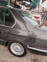 بي ام ٧٤٠ • ٩٣ • ٨ سلندر