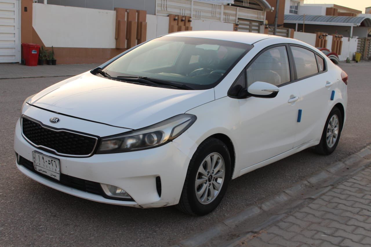 سيراتو 2017
مشروع وطني
الضرر جاملغ امامي صبغ
ماشيه 200 الف
عنواني النجف 
السعر 125 وبيها مجال 
***********
