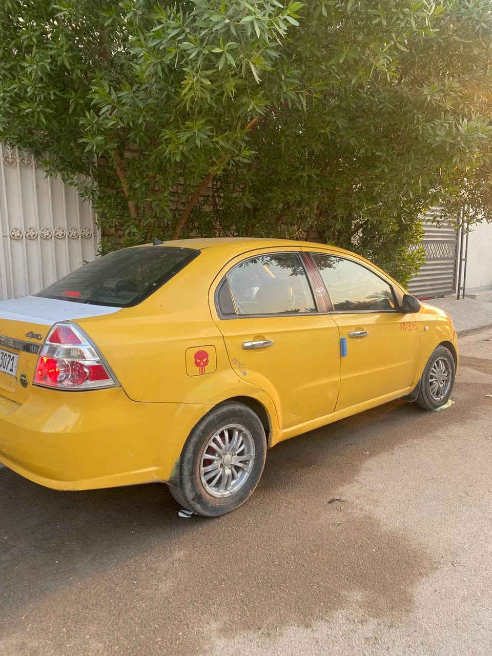 السلام عليكم
سيارة افيو
موديل 2007 باسمي
السيارة جاهزة من كلشي كير اوتامتيك ومحرك وتبريد
السيارة الرقم الجديد الانكليزي ومصفرة هيئة وغرامات واي شي يطلع عليه
العنوان بغداد حي الجهاد
السعر المطلوب 45 ورقة وبي مجال
الرقم *********** وبي واتساب
