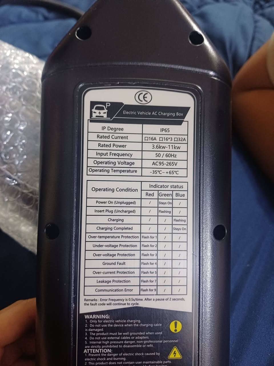 شاحن محمول  بي واي دي جديد
التيار:16 أمبير لشحن المنزلي تحكم ذكي عبر التطبيق

بدون إيرث" مصممة خصيصاً بمواصفات حماية داخلية بديلة 

 مع حقيبة يد (Handbag) 

المميزات: * يدعم التحكم والمراقبة عبر تطبيق الموبايل (Bluetooth/Wi-Fi).
السعر 160 الف
للحجز والاستفسار: ***********
