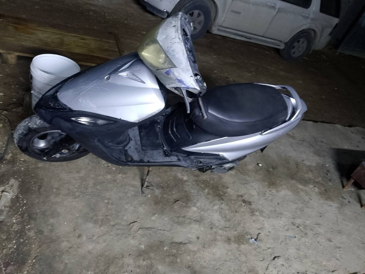 للبيع حبايب ماكس ١٤٠ مكينه كهربائيات تأيرات جدد بريكات ختم واحد كامله من كلشي نقص عداد أو باتري الباقي كله كامل مكينه ما تسمع صوته عل فحص نشطه سريعه السعر ٣٠٠ أو بيه مجال لشراي مكاني محموديه رقم ‏‪***********‬‏ خاص موجود
