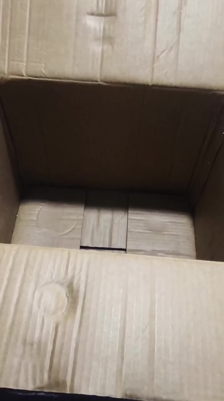 "بۆ ئەندامانی گروپەکان؛ داشکاندنی تایبەت! 📉🏺".
​باوەڕ بکەن نرخەکانمان ئەوەندە شکاندووە، لە نرخی کارتۆنەکەشی هەرزانتر دەکەوێت! 📦📉😂 نرخەکانمان تەنها بۆ ئێوەی ئازیزە.

​🎬 بۆ بینینی مۆدێلەکان و نرخەکان بە وردی، چاوەڕێی ڤیدیۆی داهاتوو (بەشی دووەم) بن! ⏳🔥
 هەر ئێستا لایک و فۆڵۆمان بکەن تا لەدەستتان نەچێت. ✅🏃‍♂️


**إذا كنت صاحب هذا الإعلان وتريد حذفه لأي سبب، رجاءا أرسل رسالة إلى الدعم الفني**