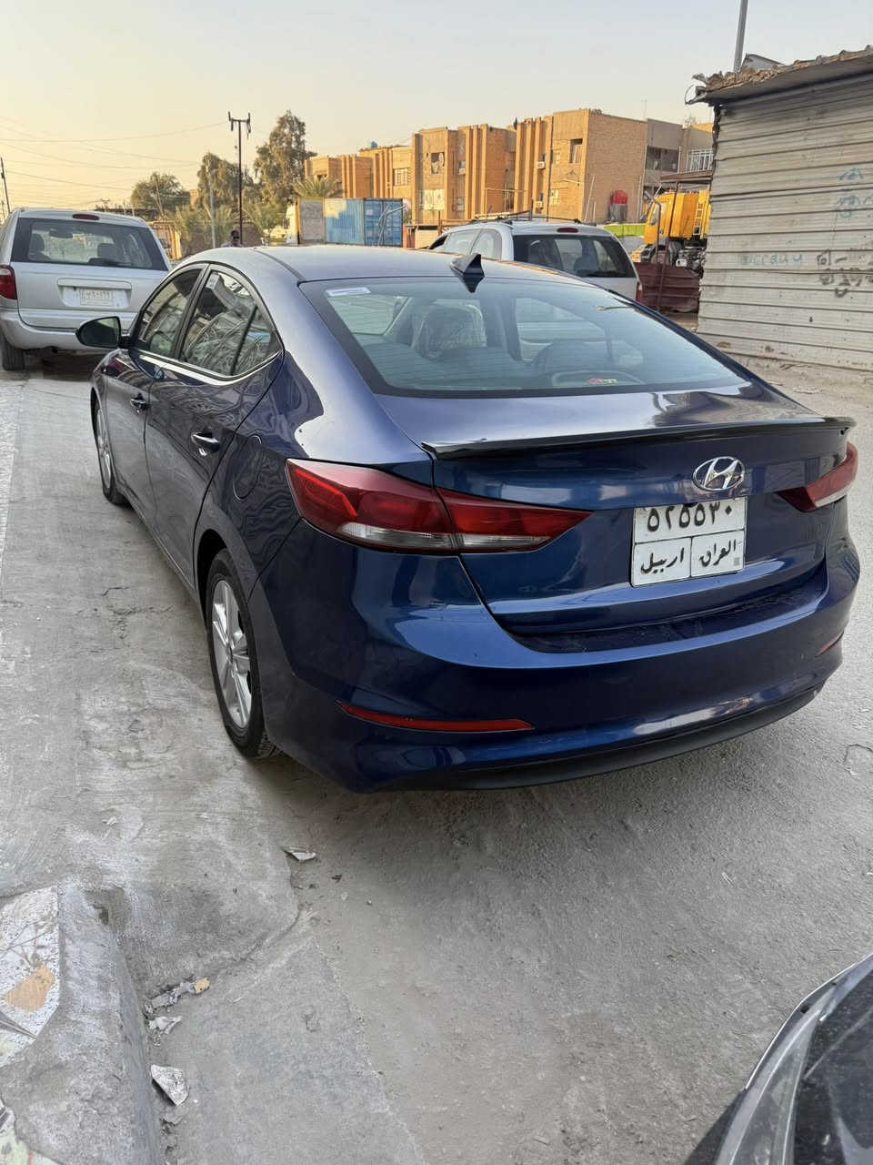 السلام عليكم
النترا ٢٠١٨ اربيل فول مواصفات بصمة تشغيل فتحة سقف رادرات جانبية شاشة كاربلي توقف ذاتي وبعدبيها مواصفات باسم شركة تحويل مباشر  بجم كبس ارباك بس بردة محرك ٢٠٠٠ دوش ماشية ٩٠ الف السعر١١٠$ العنوان زعفرانية ***********
