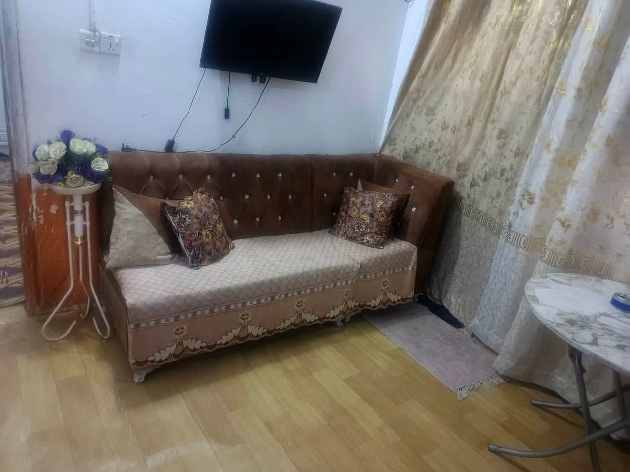 للبيع أثاث بيت مستعمل استعمال نظيف جداً ✨
تخم قنفات مرتب ونظيف 🛋️
ميز طعام 🍽️
مطبخ مع كاونتر مرتب وحديث 🤎
غسالة شغالة ممتاز 🫧
ومبردة تبريدها قوي ❄️
كل الأغراض بحالة حلوة وسعر مناسب
للجادين مراسله واتساب ‏‪***********‬‏ للاستفسار عن الاسعار 🙂
