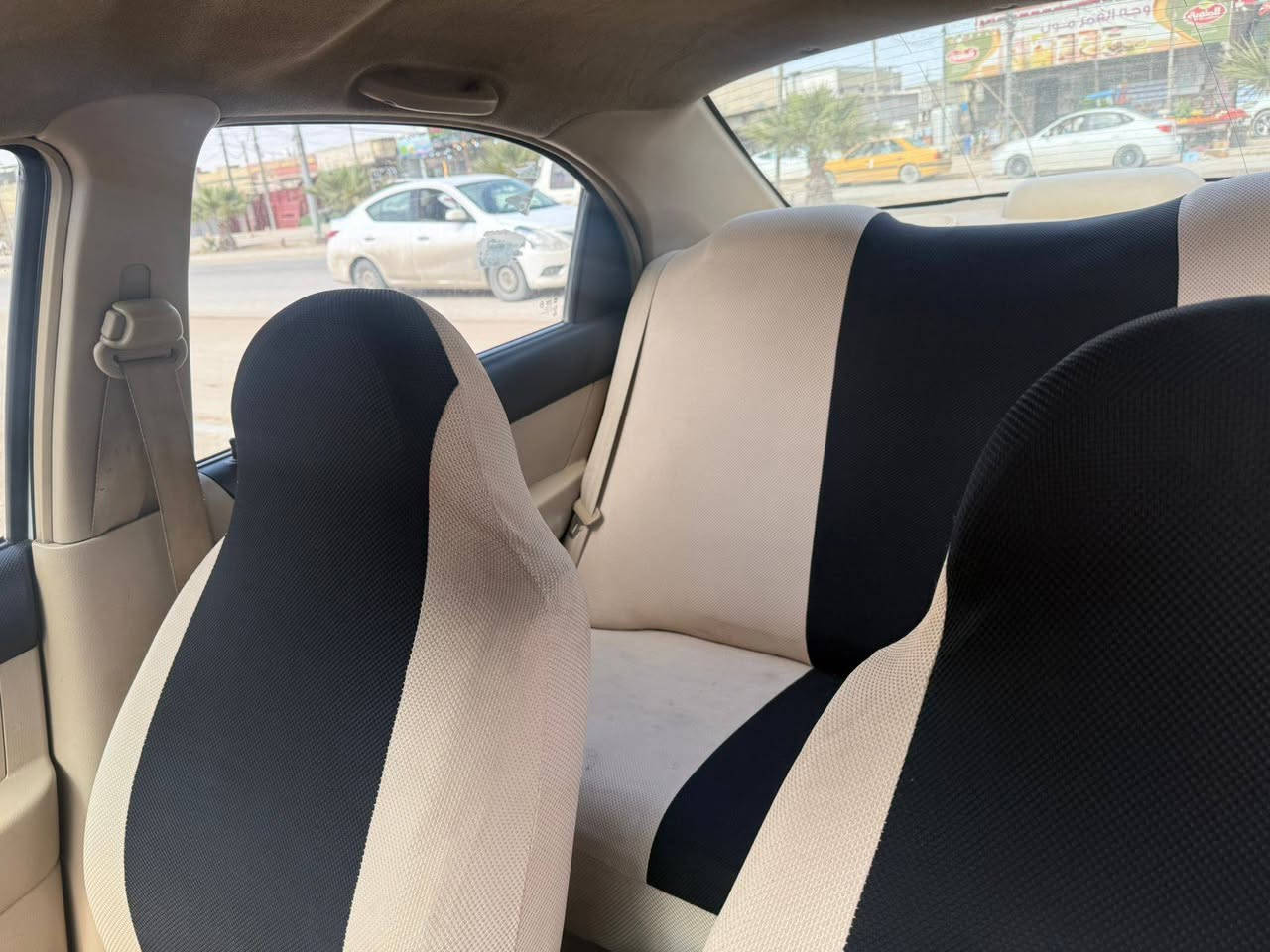 السلام عليكم 
افيو خليجي مديل ٢٠١١ 
محرك مفتوح كير اوتوماتيك
ماشيه ١٧١ حقيقي
تبريد تدفئه شغال
تخم تاير جديد
مري كهرباء
كامله ماناقصه اي شي
بيه فقط بارد قطعتين
سعر ٨٢ بيه مجال قليل
مكان سيارة نجف حي نداء
رقم الهاتف ***********
