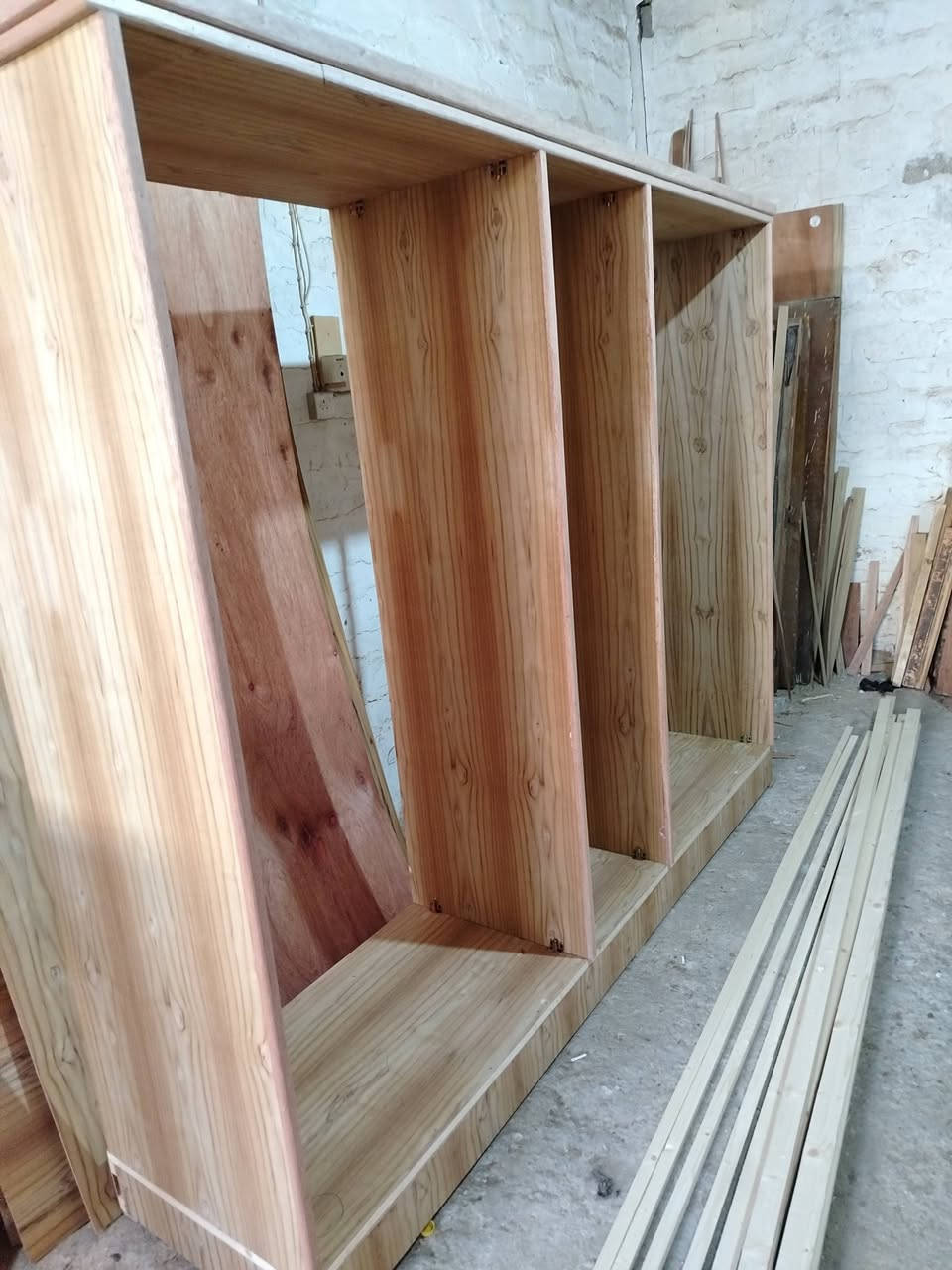 نجاره عمل يدوي وجديد
تنجير علئ الطلب
تنجير
بوفيه 
جربايه 
كنتور
ميز امرايه
زاويه
باب
غرف نوم
للاستفسار خاص  او واتساب او رقم الهاتف ***********
