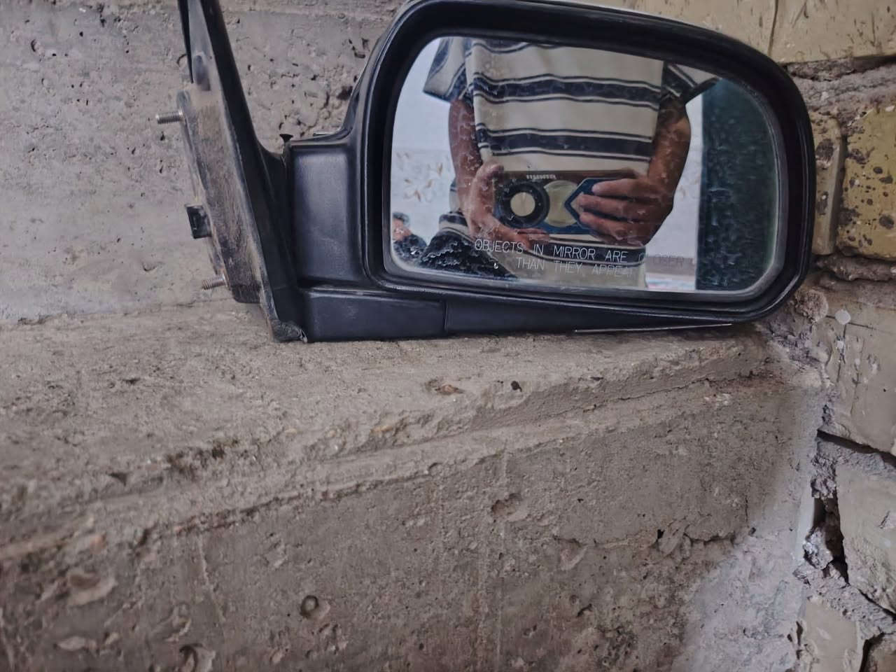 غراض توسان للبيع
مرايات جانبية  25 الف الزوج 

كنترول جام وتحكم مري 25 الف

جنطه بلاديه بدون ضربه او صبغ 

بدون نقص بس إلجامه الخلفيه السعر 50 الف 

***********

