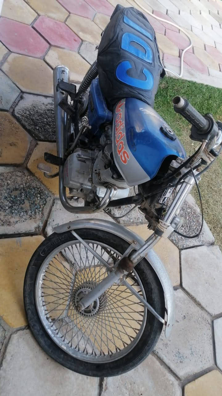 سلام عليكم دراجه تايكر للبيع موديل 20 دراجه خير من الله بس يردله دبلات اماميه فقط السعر 150 وبيه مجال شي قليل عنواني بين بعقوبه ولخالص منطقت السود التصال علا رقمي ***********
