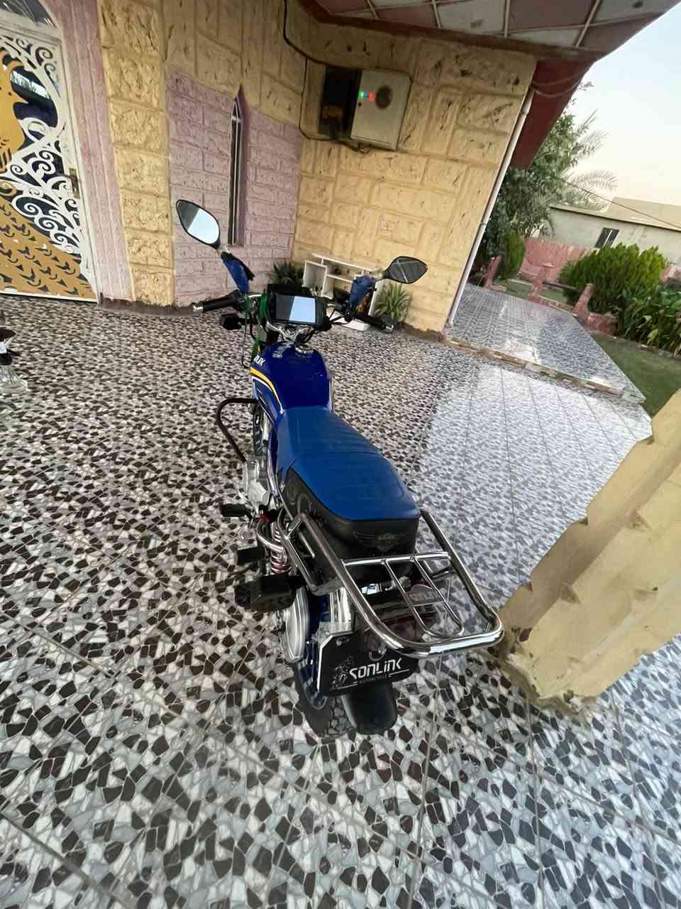 سلام عليكم يوجد سيفان موديل 25نضافه فول السعر 700وبي مجال هاي رقم الهاتف ‏‪***********
