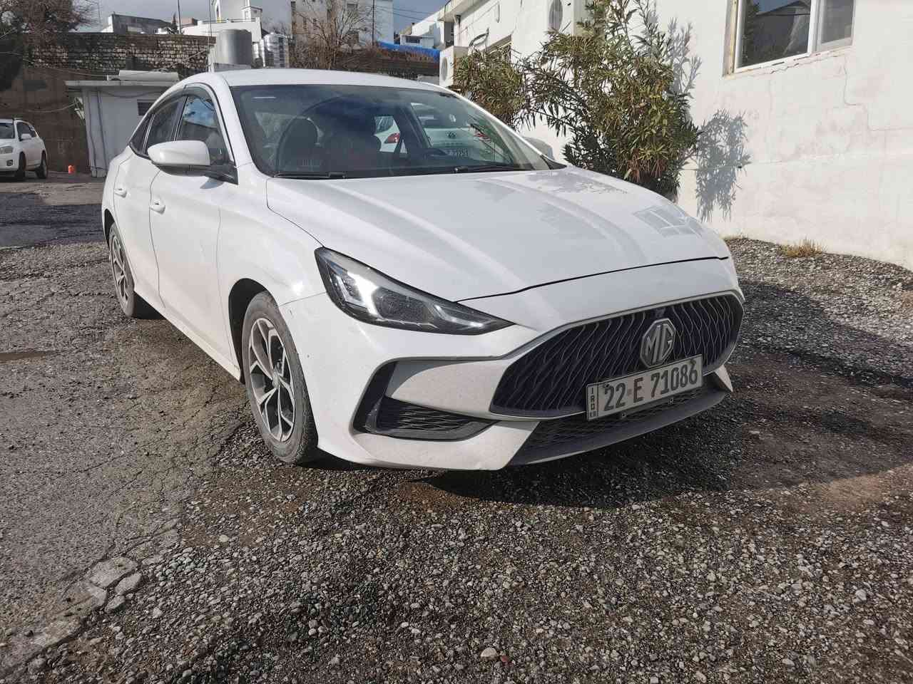 MG  GT گێڕ تۆماتیک
مۆدیل 2022 ناو کرێمی 
   فولە تەنها سڵایت نیە
سبوغی نیە یەک تعدیلی گچکە
 تەنهادوو قۆپی هەیە
17 وەڕەقە غڕامەی لەسەرە
نرخی 106  مەجال
***********
