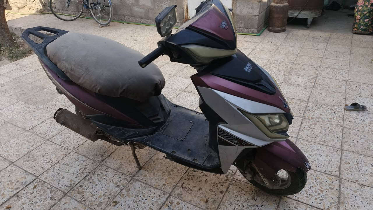 دراجه سكنس للبيع عطلانه عطلانه
السعر 100قفل  المكان الوركاء  رقم ***********
