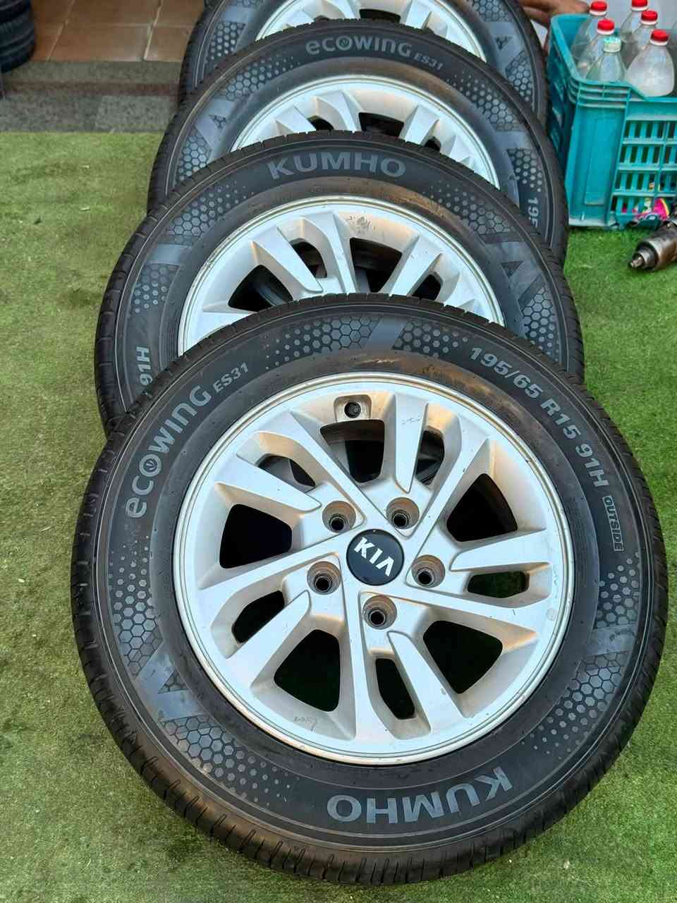 طقم جنط ب الكاوتش بتاعو15/195/65كمهو كوري للبيع وتبديل ت/01154913143


**إذا كنت صاحب هذا الإعلان وتريد حذفه لأي سبب، رجاءا أرسل رسالة إلى الدعم الفني**