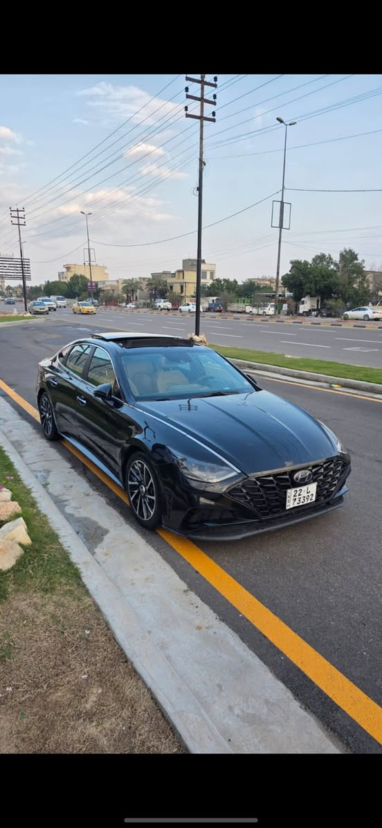 سلام عليكم للبيع  او مراوس حسب القناعه 
سوناتا موديل ٢٠٢١ فول للاخير لمتد
فول مواصفات اعلى فئه
مواصفاتها :
1 .نظام رؤية محيطية 360 مكون من 4 كاميرات .
2.نظام كاميرات تعمل مع الاشارة تضهر شاشة عداد السرعه 
3.نظام نقط عمياء و تنبية 
4.نضام توقف تلقائي عند الرجوع
5.شحن هاتف لاسلكي
6.نظام المفتاح الذكي ( السياره تتقدم و ترجع بالسويج ) والتشغيل عن بعد
7.نظام اوتو بارك ( السياره تطبگ وحدها ) 
8.شاشة كبيرة قياس 10.3 لمس وشاشة العداد 12.3 انش
9.نظام قيادة شبه ذاتية
10.داتا شو يعرض على الجامة الامامية السرعة وجميع الرادارات 
11.نظام تفادي الاصطدامات الأمامية من خلال رصد المشاة .
12.نظام الخروج الآمن عند فتح أبواب السيارة من ترصد 
13.نظام المحافظة على المسار مع توجيه اوتوماتيكي حتى سرعة 145 كم/س .
14.بصمه تشغيل و ابواب 
15.مقاعد امامية تدفاء و تبريد و خزن ميموري
16.مقاعد اماميه كهرباء
17.حساسات امامية وخلفية 
18.نظام ازالة الضباب و المطر تلقائي عن الزجاج الامامي
19.بانوراما 
‏ 20.LED اضاءة داخليه +اضاءة خارجية زنونLED 
21.تبريد قطعتين امامي خلفي 
22. السماعات (12 سماعة) Bose
23. دبل جام 
24.صبغ فقط بنيد بدون دواخل ابد وبيها بلهلال يم قبغ البانزين فقط
السعر ١٥٣

مكاني بغداد الدوره 
***********
