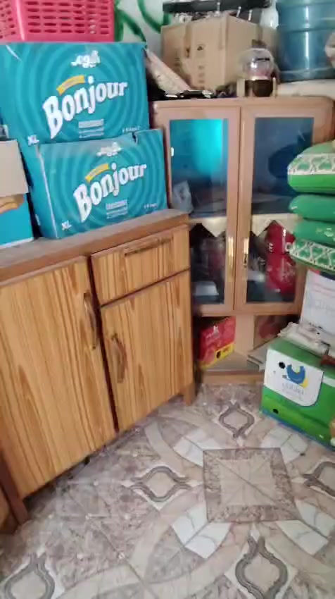 كاونتر للبيع 13متر 600 وبي مجال ***********
