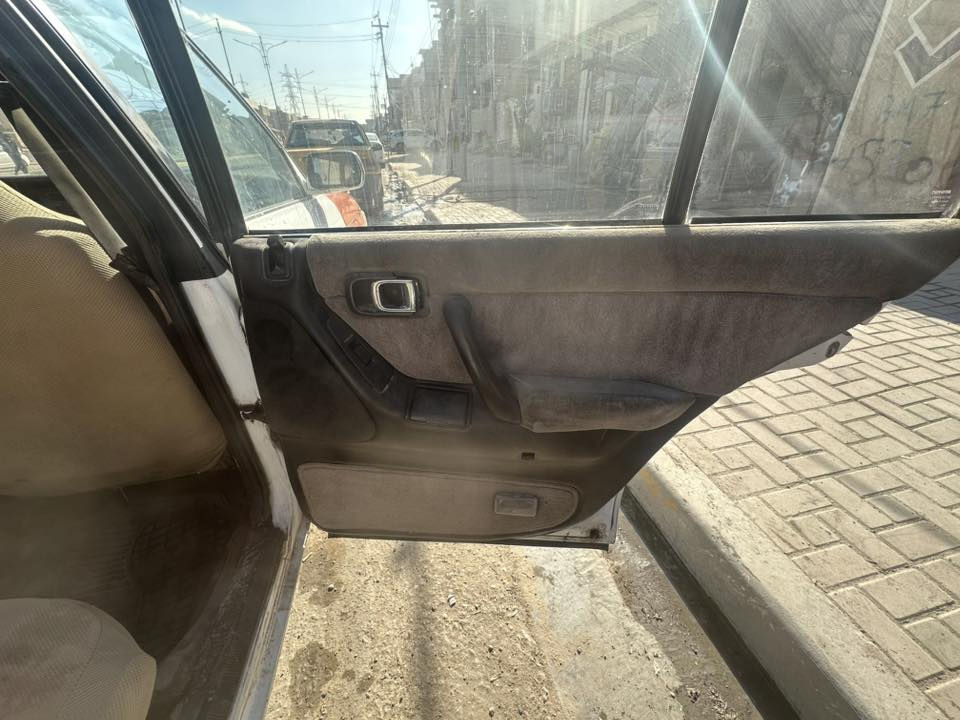 موديل ٨٨ محرك نظيف كير هم زين حداديه زينه كهربائيه شغاله 
رقم بغداد سعر ١٨ وبيه مجال مكان كربلاء ***********
