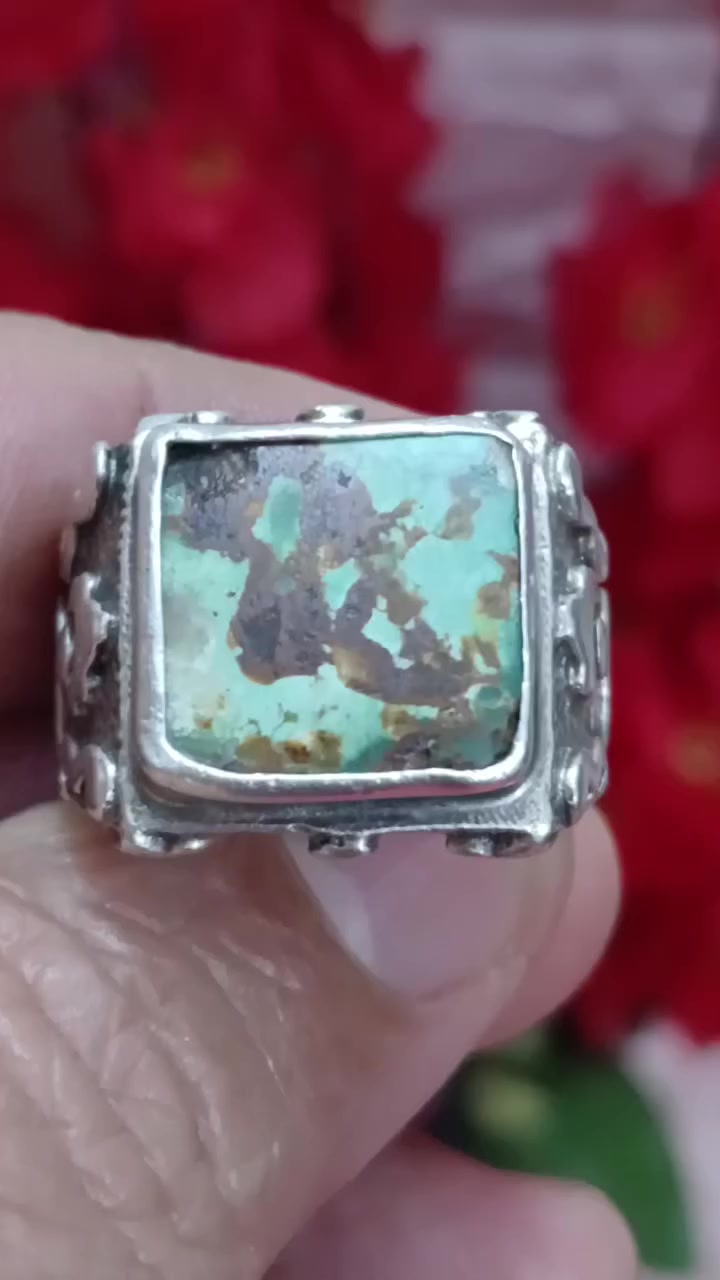 اللهم صل على محمد وآل محمد
خاتم متوج بحجر رضوي نيشابوري((مصور رجل واقف)) بصياغه يدوية جميلة وثقيلة للبيع مكاني بغداد


**إذا كنت صاحب هذا الإعلان وتريد حذفه لأي سبب، رجاءا أرسل رسالة إلى الدعم الفني**