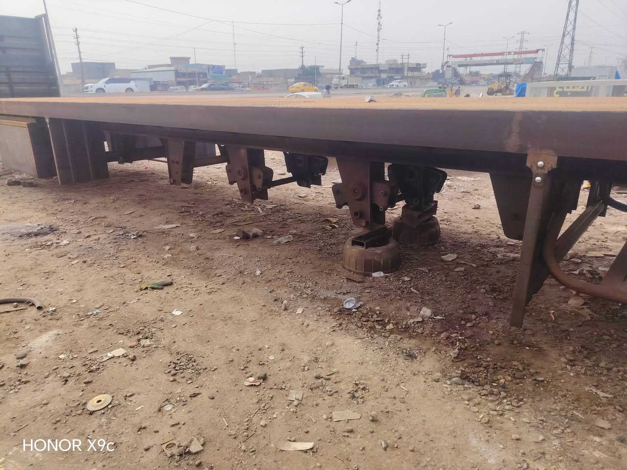 السلام عليكم عربانه للبيع اربع محاور  طول ١٣/٦٠شاصي ١٦ ع هلحطه ٩٠  كامله١٤٥
باقي تفاصيل اتصل او واتس اب  ***********
عنوان بغداد ابو غريب
