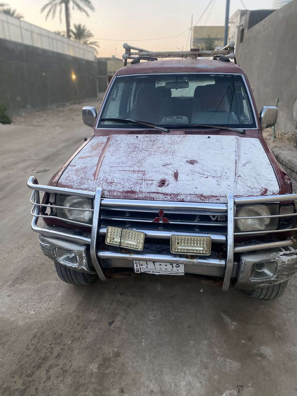 السلام عليكم
باجيرو  مديل 2000 
مكينه وكير جدد بلاد 
تخم تاير جديد 
حداديه جديده 
مداور ثان يوم 
سعر 37 $ 
وبيها مجال 
*********** 
السماوه
